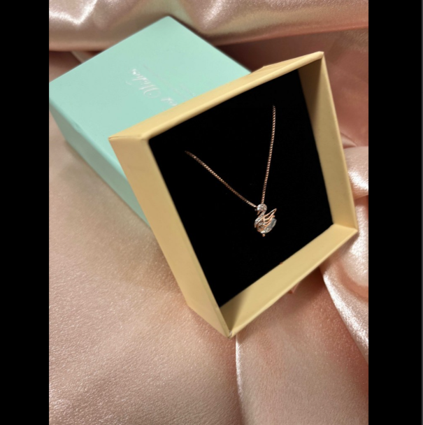 14K Gold Plated Swan Pendant Necklace H-05