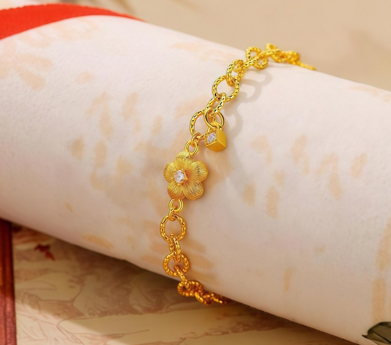 LILY 14K Gold Plated Lucky Luxury Bracelet — Women's Daily Jewelry