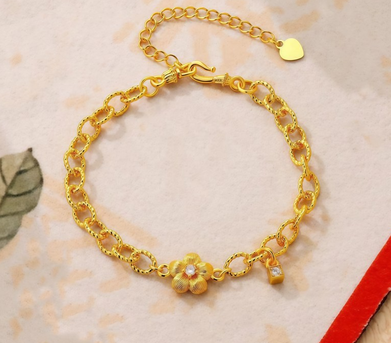 LILY 14K Gold Plated Lucky Luxury Bracelet — Women's Daily Jewelry