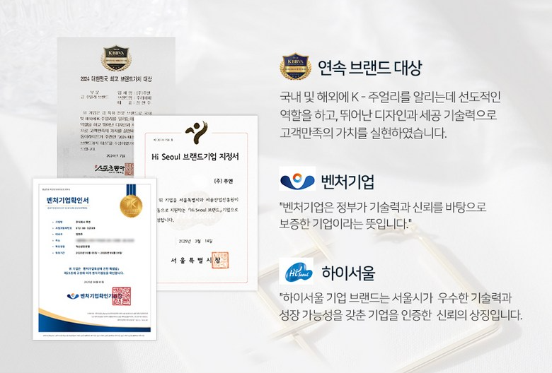 14K/18K Gold Roman Numeral Circle Diamond CZ Pendant Necklace | Juriette