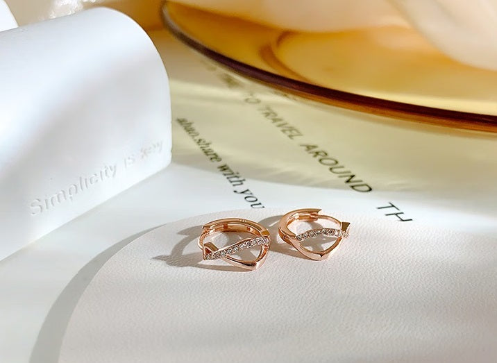 14K Gold Plated Hoop Earrings, Sophisticated Design, Daily Wear, LK05